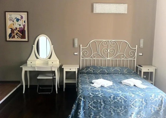 Borghese Executive Affittacamere 4*